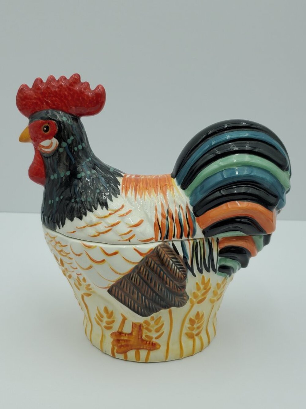 Fitz and Floyd Gourmet Homestead Hen on Nest Covered Dish